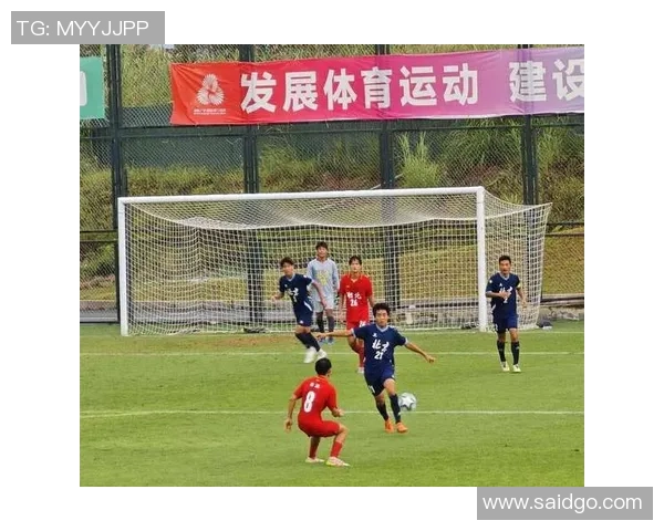 武汉足球队在邀请赛中的灵活性展现与战术创新分析 武汉足球队在邀请赛中的灵活性展现与战术创新分析